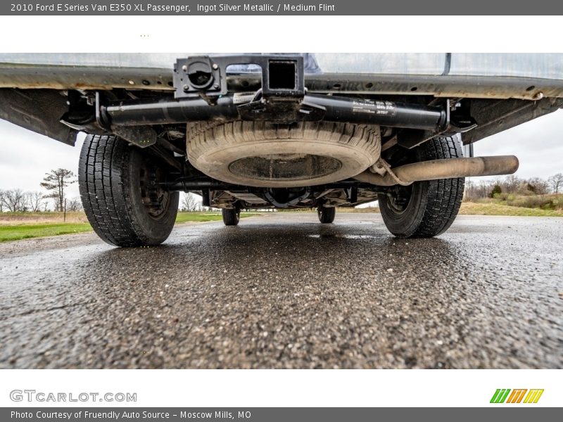 Ingot Silver Metallic / Medium Flint 2010 Ford E Series Van E350 XL Passenger