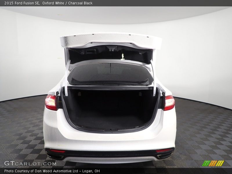 Oxford White / Charcoal Black 2015 Ford Fusion SE