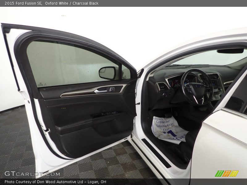 Oxford White / Charcoal Black 2015 Ford Fusion SE