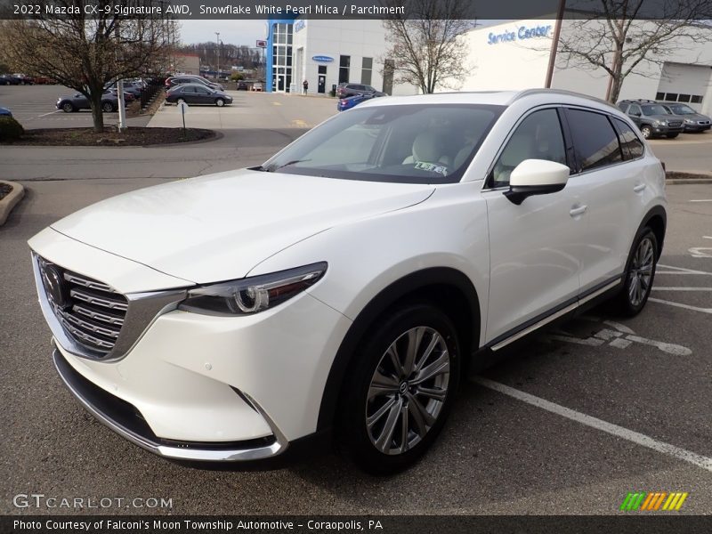 Front 3/4 View of 2022 CX-9 Signature AWD