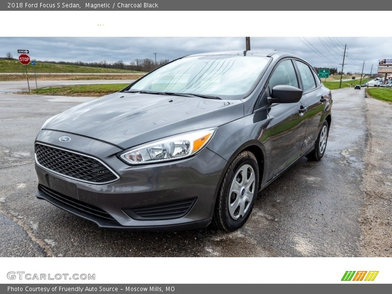 Magnetic / Charcoal Black 2018 Ford Focus S Sedan