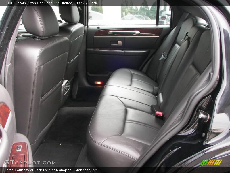 Black / Black 2008 Lincoln Town Car Signature Limited