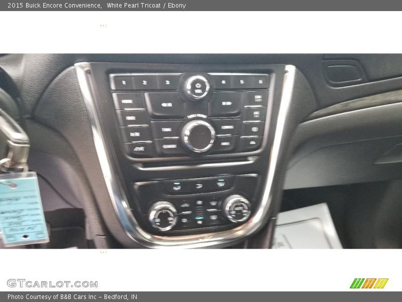 White Pearl Tricoat / Ebony 2015 Buick Encore Convenience
