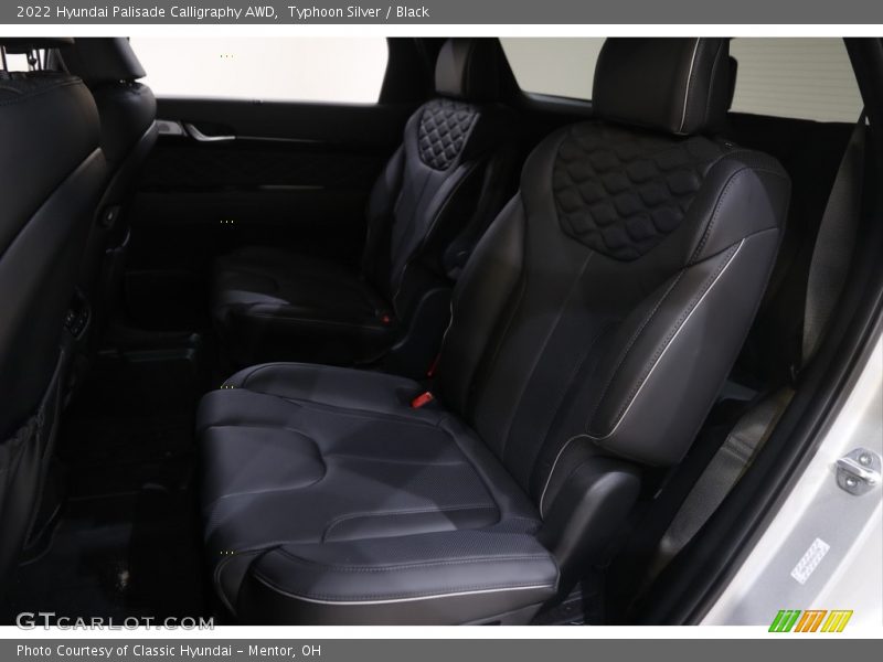 Typhoon Silver / Black 2022 Hyundai Palisade Calligraphy AWD