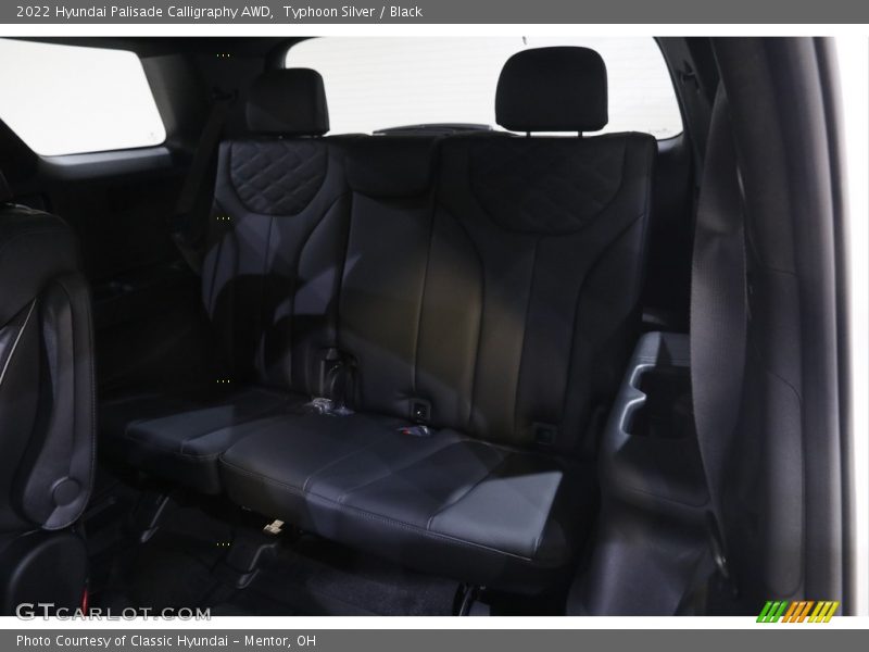 Typhoon Silver / Black 2022 Hyundai Palisade Calligraphy AWD