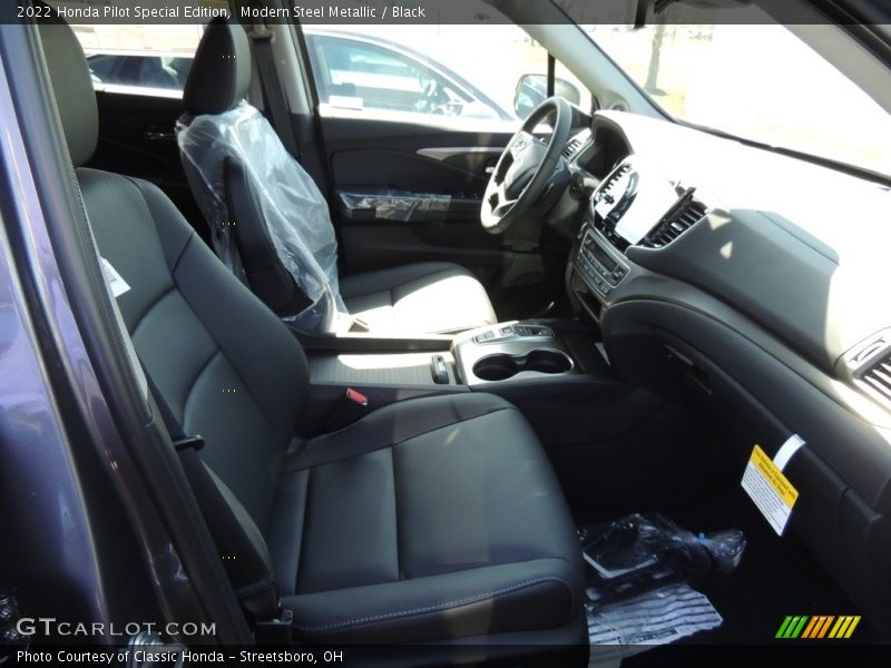 Modern Steel Metallic / Black 2022 Honda Pilot Special Edition