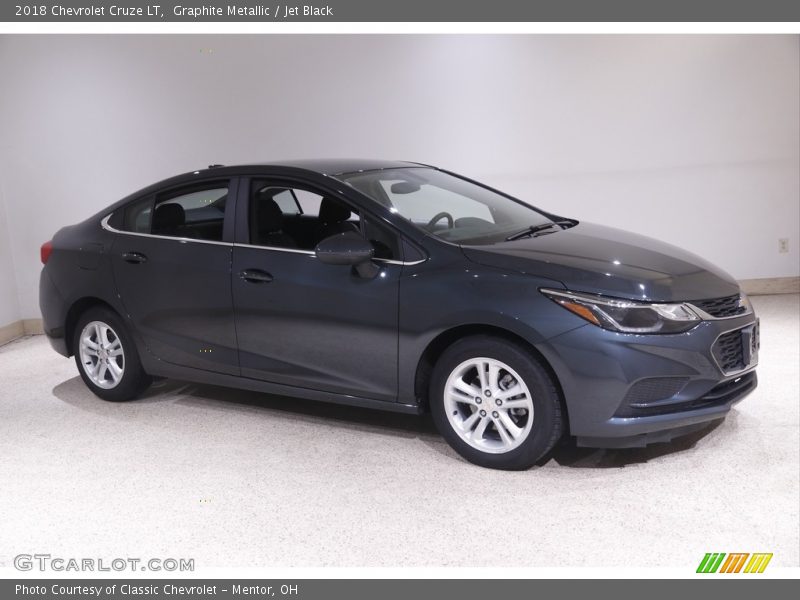 Graphite Metallic / Jet Black 2018 Chevrolet Cruze LT