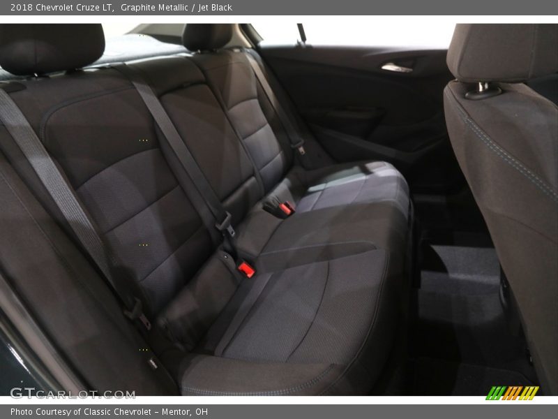 Graphite Metallic / Jet Black 2018 Chevrolet Cruze LT