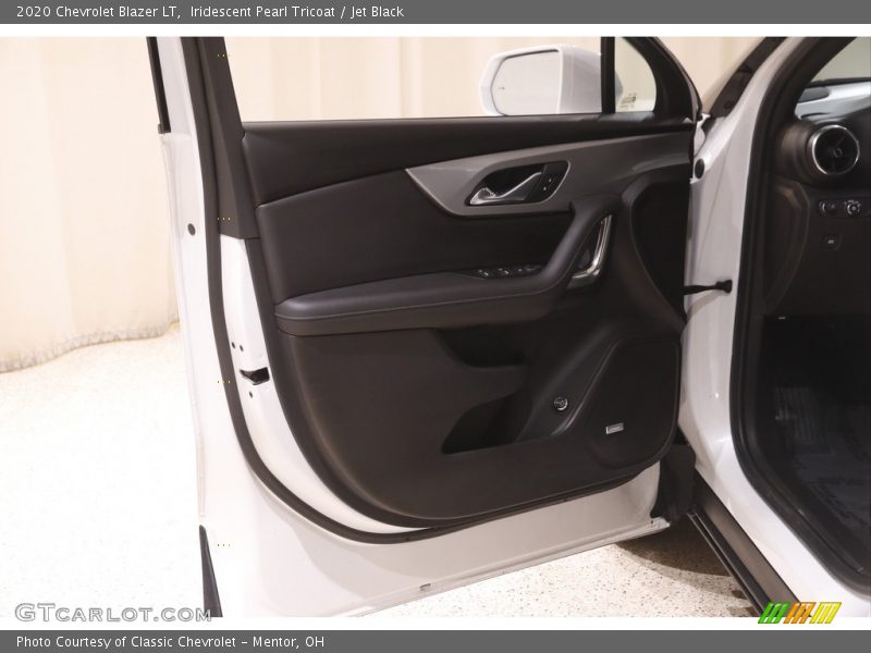 Iridescent Pearl Tricoat / Jet Black 2020 Chevrolet Blazer LT