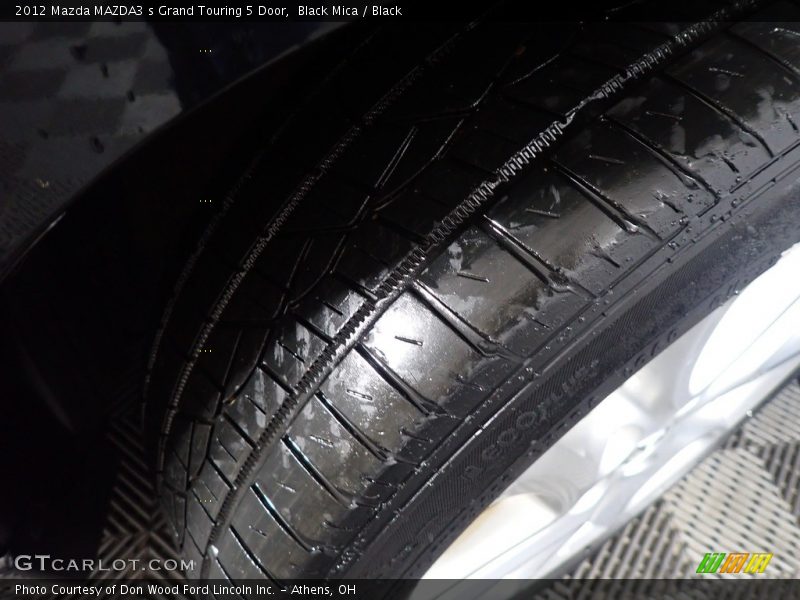 Black Mica / Black 2012 Mazda MAZDA3 s Grand Touring 5 Door