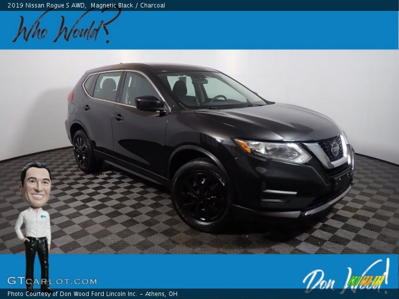Magnetic Black / Charcoal 2019 Nissan Rogue S AWD
