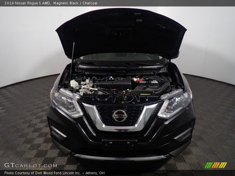 Magnetic Black / Charcoal 2019 Nissan Rogue S AWD