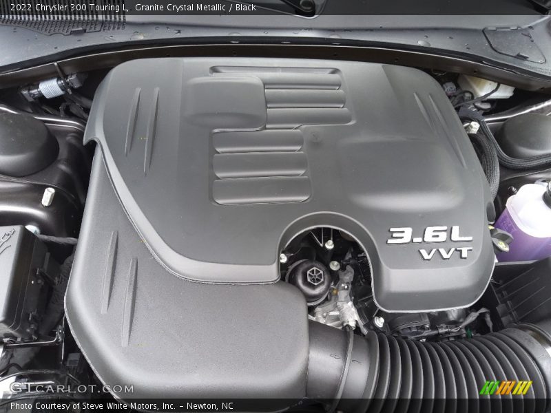 Granite Crystal Metallic / Black 2022 Chrysler 300 Touring L