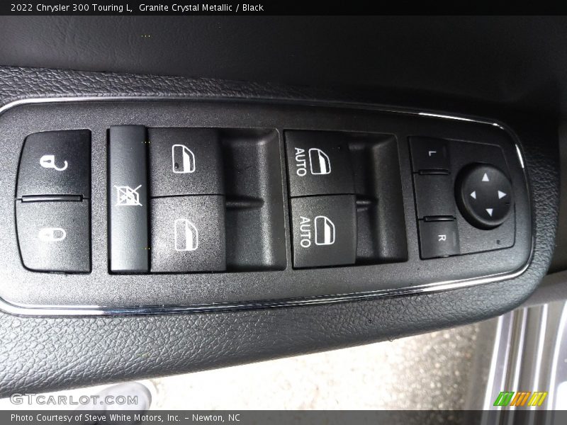 Granite Crystal Metallic / Black 2022 Chrysler 300 Touring L