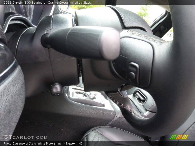 Granite Crystal Metallic / Black 2022 Chrysler 300 Touring L