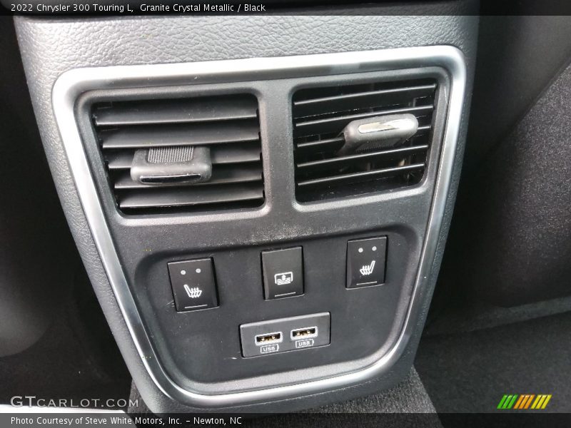 Granite Crystal Metallic / Black 2022 Chrysler 300 Touring L
