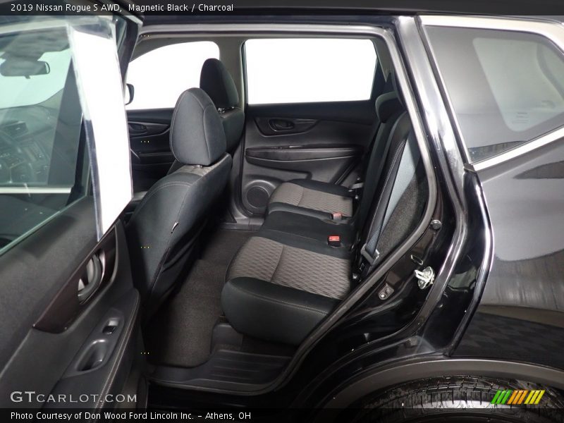 Magnetic Black / Charcoal 2019 Nissan Rogue S AWD