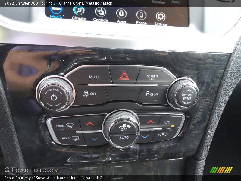 Granite Crystal Metallic / Black 2022 Chrysler 300 Touring L