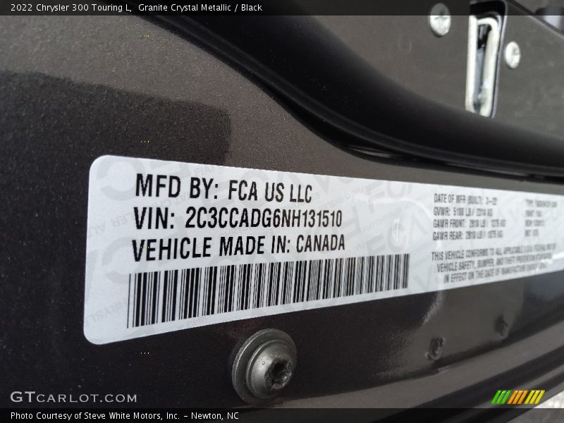 Granite Crystal Metallic / Black 2022 Chrysler 300 Touring L