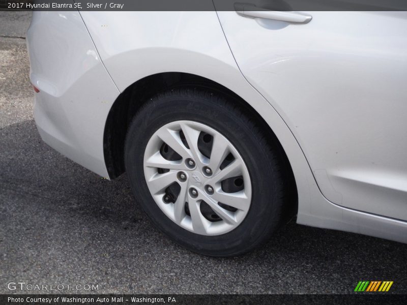 Silver / Gray 2017 Hyundai Elantra SE