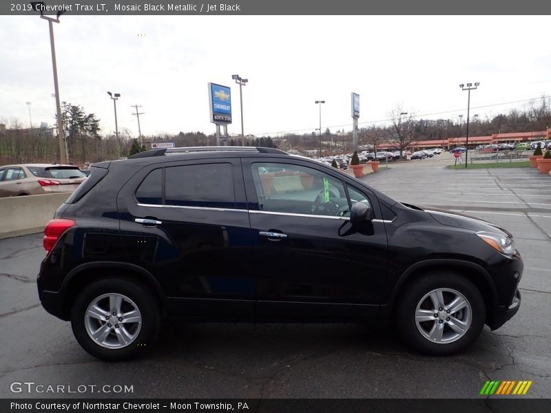 Mosaic Black Metallic / Jet Black 2019 Chevrolet Trax LT