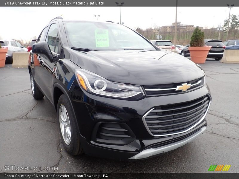  2019 Trax LT Mosaic Black Metallic