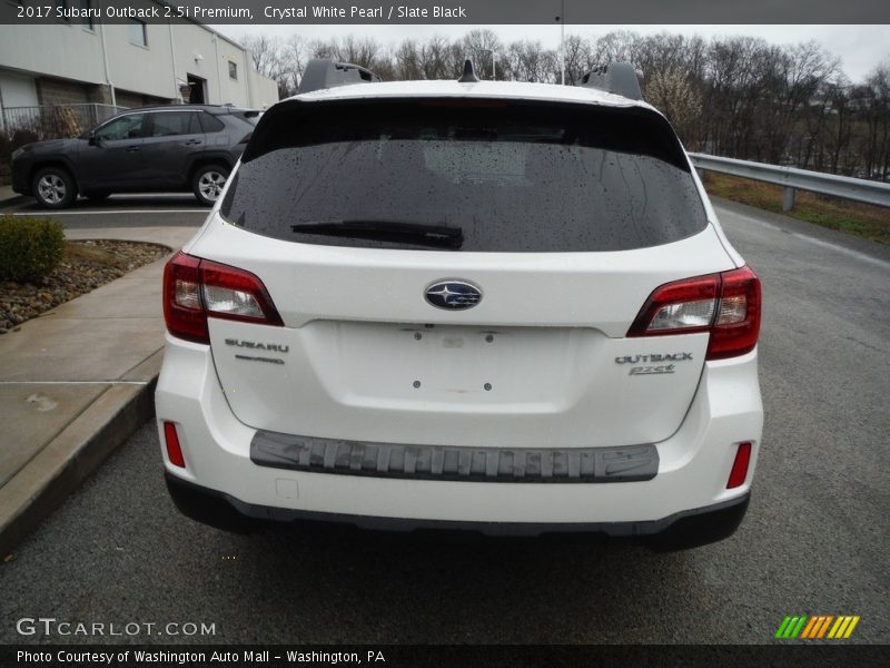 Crystal White Pearl / Slate Black 2017 Subaru Outback 2.5i Premium