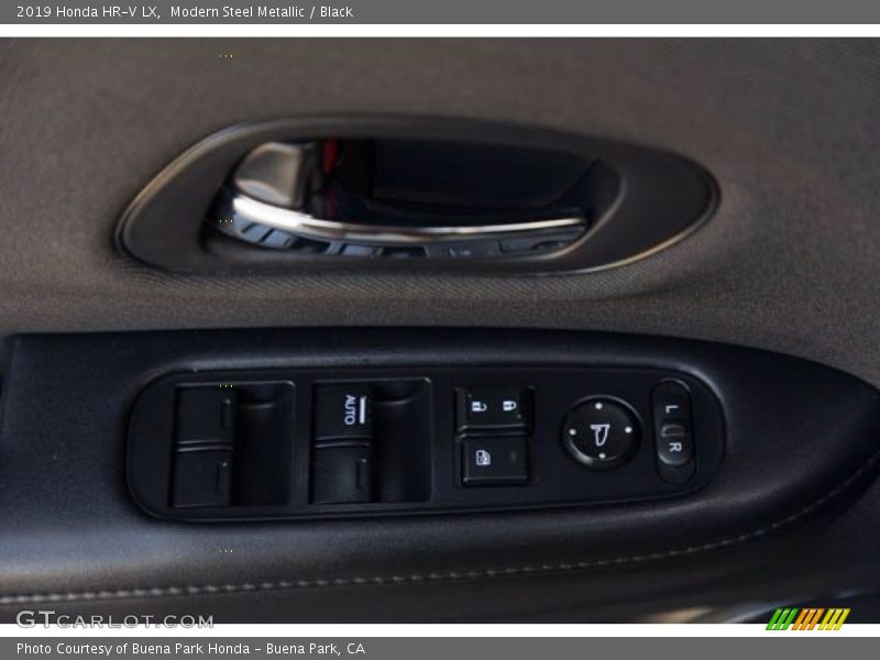 Modern Steel Metallic / Black 2019 Honda HR-V LX