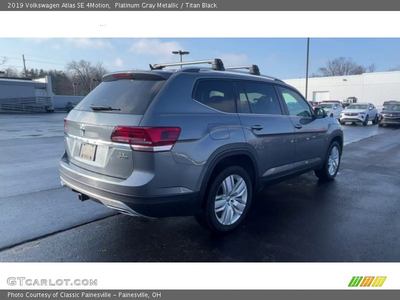 Platinum Gray Metallic / Titan Black 2019 Volkswagen Atlas SE 4Motion