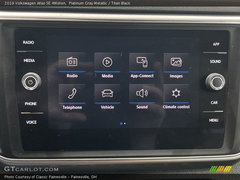 Platinum Gray Metallic / Titan Black 2019 Volkswagen Atlas SE 4Motion