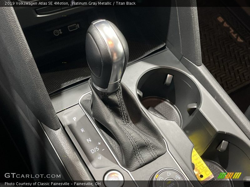 Platinum Gray Metallic / Titan Black 2019 Volkswagen Atlas SE 4Motion