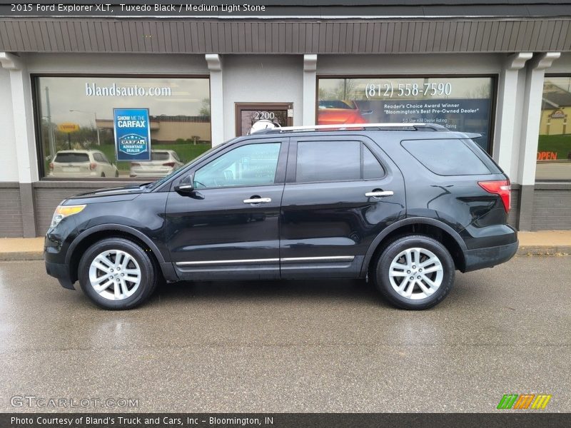 Tuxedo Black / Medium Light Stone 2015 Ford Explorer XLT