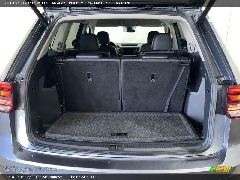 Platinum Gray Metallic / Titan Black 2019 Volkswagen Atlas SE 4Motion