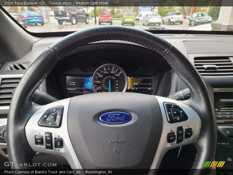 Tuxedo Black / Medium Light Stone 2015 Ford Explorer XLT