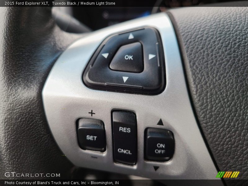 Tuxedo Black / Medium Light Stone 2015 Ford Explorer XLT