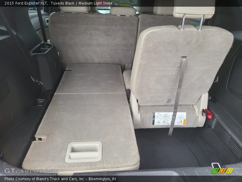 Tuxedo Black / Medium Light Stone 2015 Ford Explorer XLT