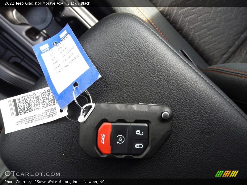 Black / Black 2022 Jeep Gladiator Mojave 4x4