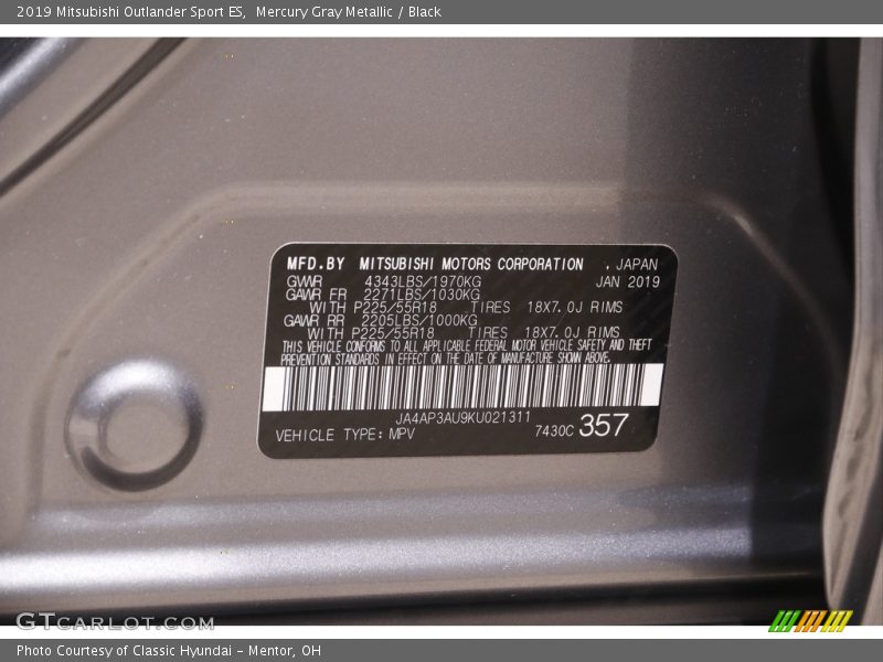 Mercury Gray Metallic / Black 2019 Mitsubishi Outlander Sport ES