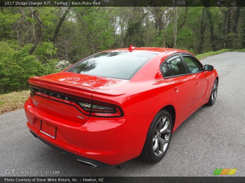 TorRed / Black/Ruby Red 2017 Dodge Charger R/T