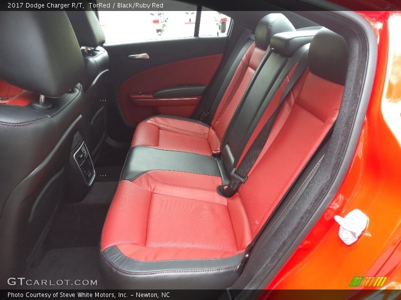 TorRed / Black/Ruby Red 2017 Dodge Charger R/T
