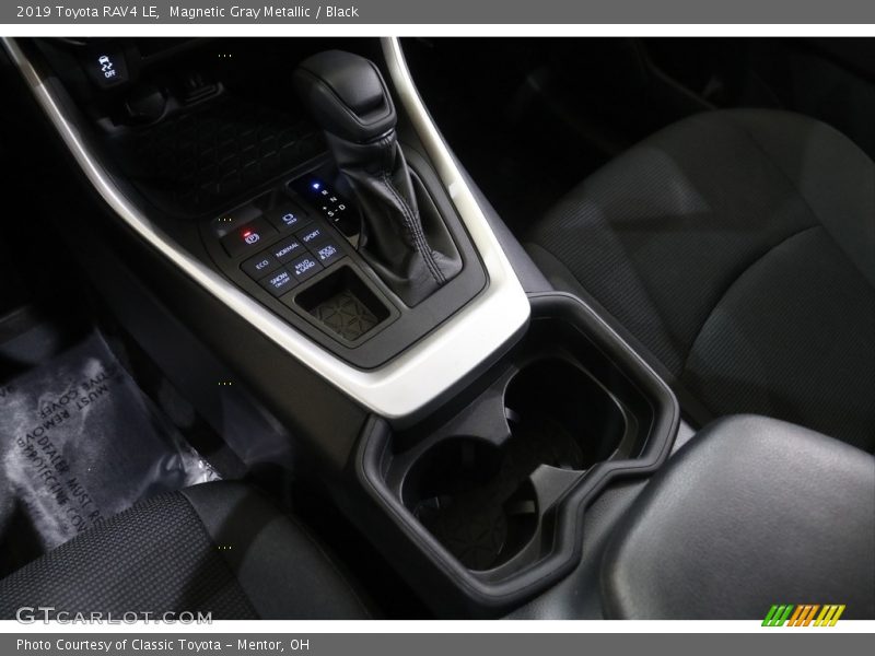 Magnetic Gray Metallic / Black 2019 Toyota RAV4 LE