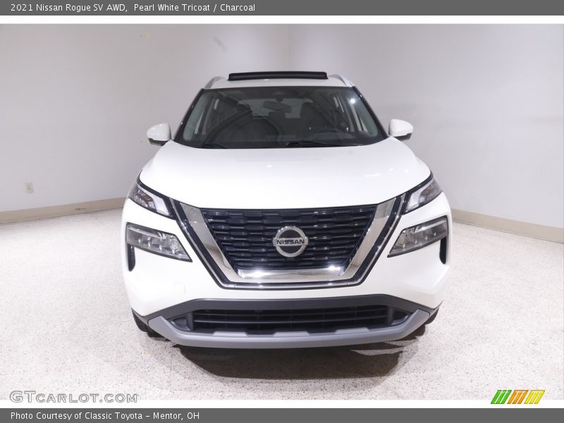 Pearl White Tricoat / Charcoal 2021 Nissan Rogue SV AWD