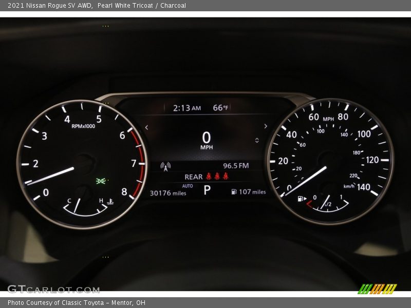 Pearl White Tricoat / Charcoal 2021 Nissan Rogue SV AWD
