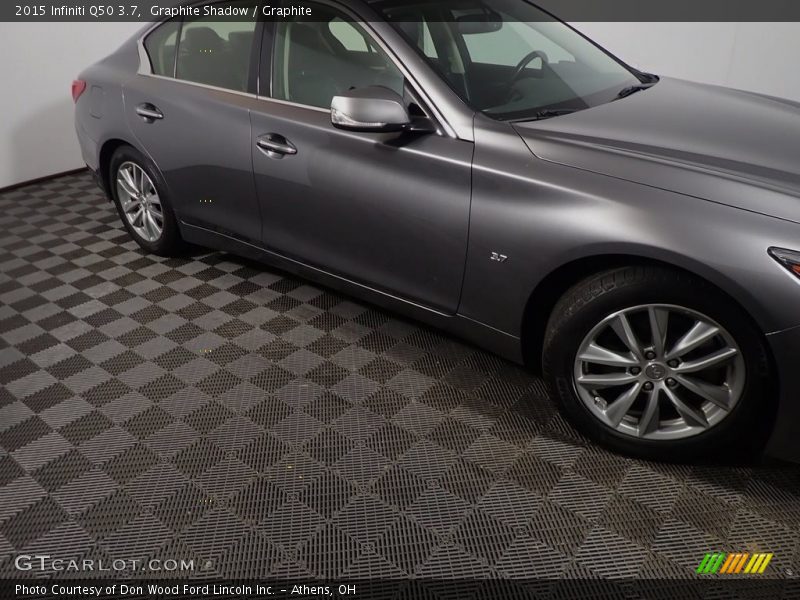 Graphite Shadow / Graphite 2015 Infiniti Q50 3.7