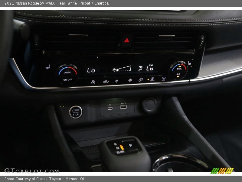 Pearl White Tricoat / Charcoal 2021 Nissan Rogue SV AWD
