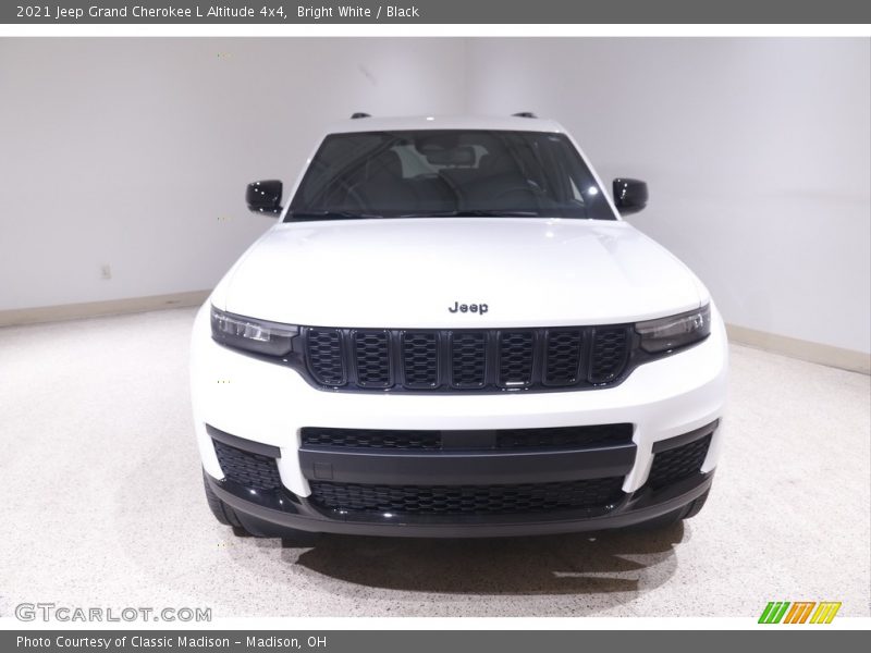 Bright White / Black 2021 Jeep Grand Cherokee L Altitude 4x4