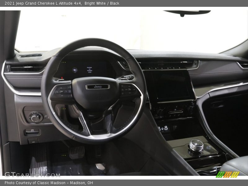 Bright White / Black 2021 Jeep Grand Cherokee L Altitude 4x4
