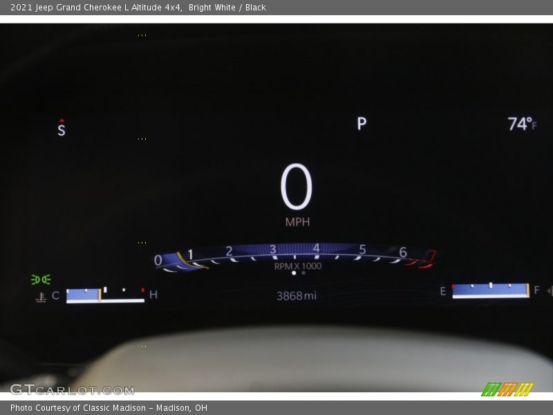 Bright White / Black 2021 Jeep Grand Cherokee L Altitude 4x4