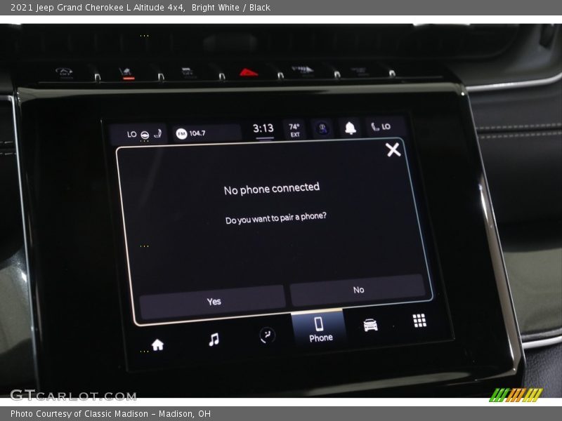 Bright White / Black 2021 Jeep Grand Cherokee L Altitude 4x4