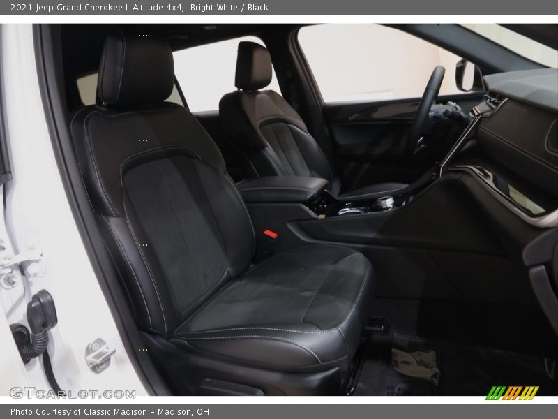 Bright White / Black 2021 Jeep Grand Cherokee L Altitude 4x4